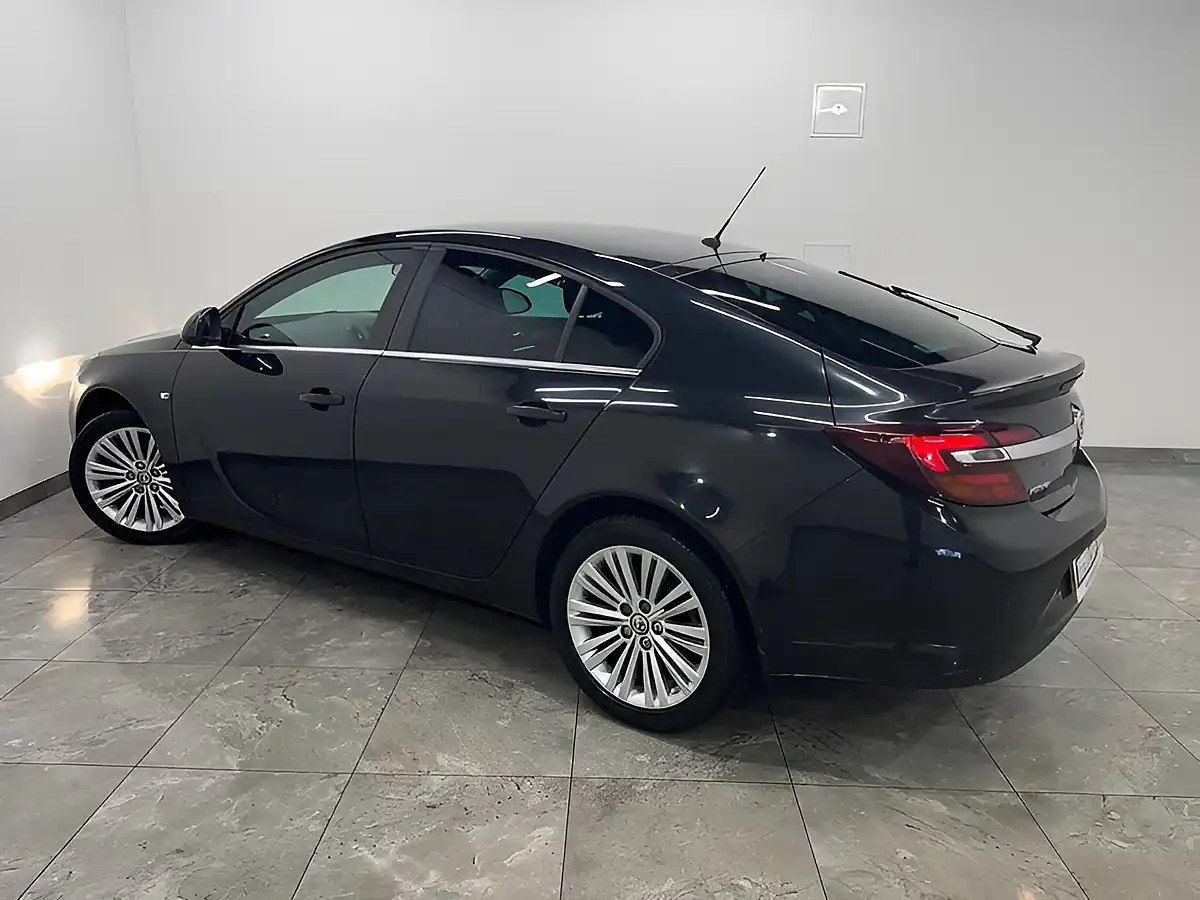 Used 2014 Vauxhall Insignia Design Black - Interior and Exterior details 6