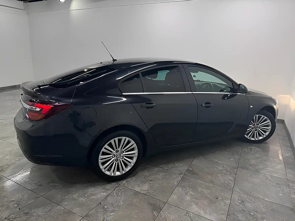 Used 2014 Vauxhall Insignia Design Black - Interior and Exterior details 8