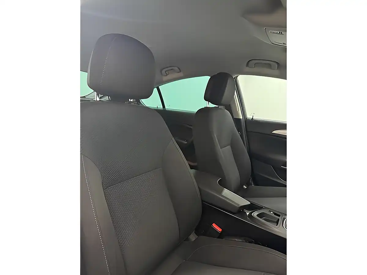 Used 2014 Vauxhall Insignia Design Black - Interior and Exterior details 9