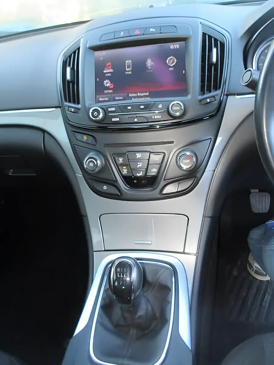 Used 2014 Vauxhall Insignia Design Nav Silver - Interior and Exterior details 10