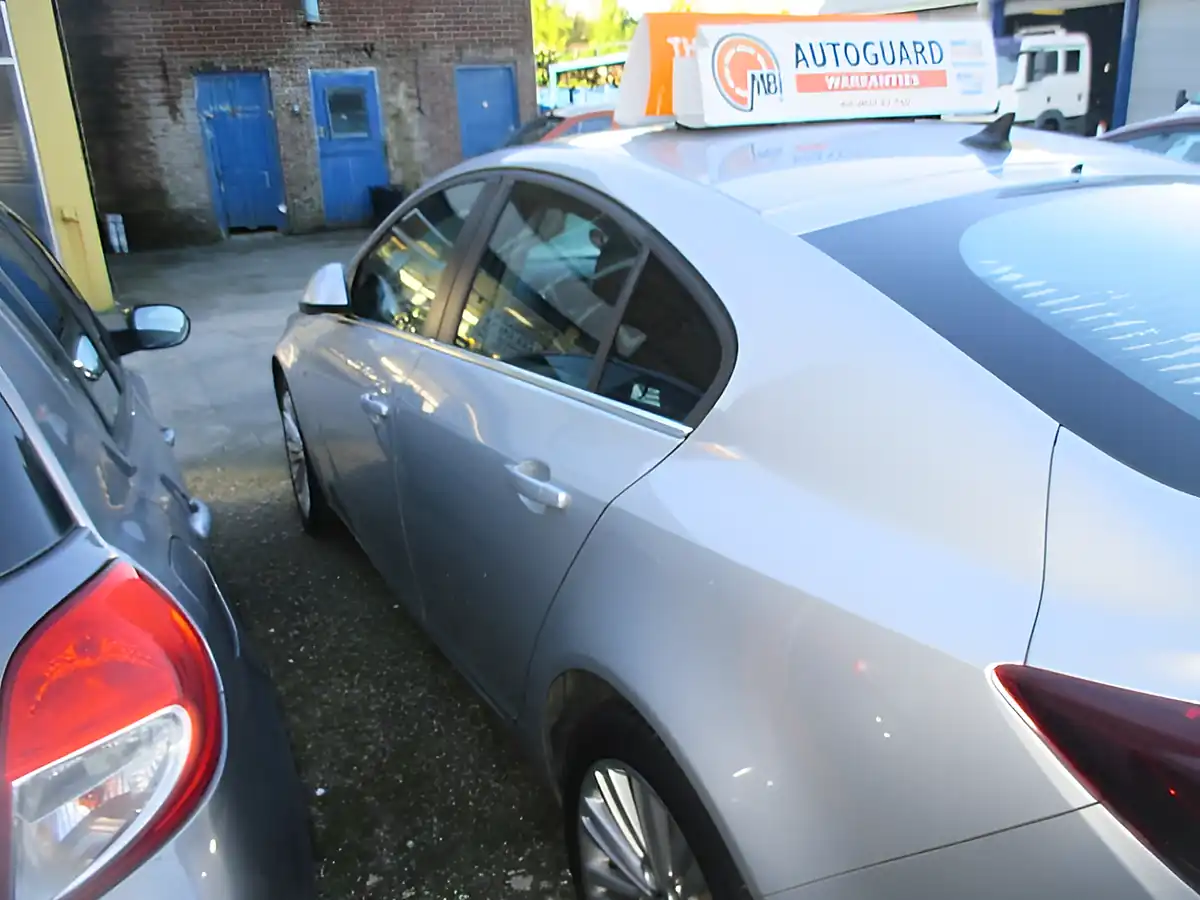 Used 2014 Vauxhall Insignia Design Nav Silver - Interior and Exterior details 5