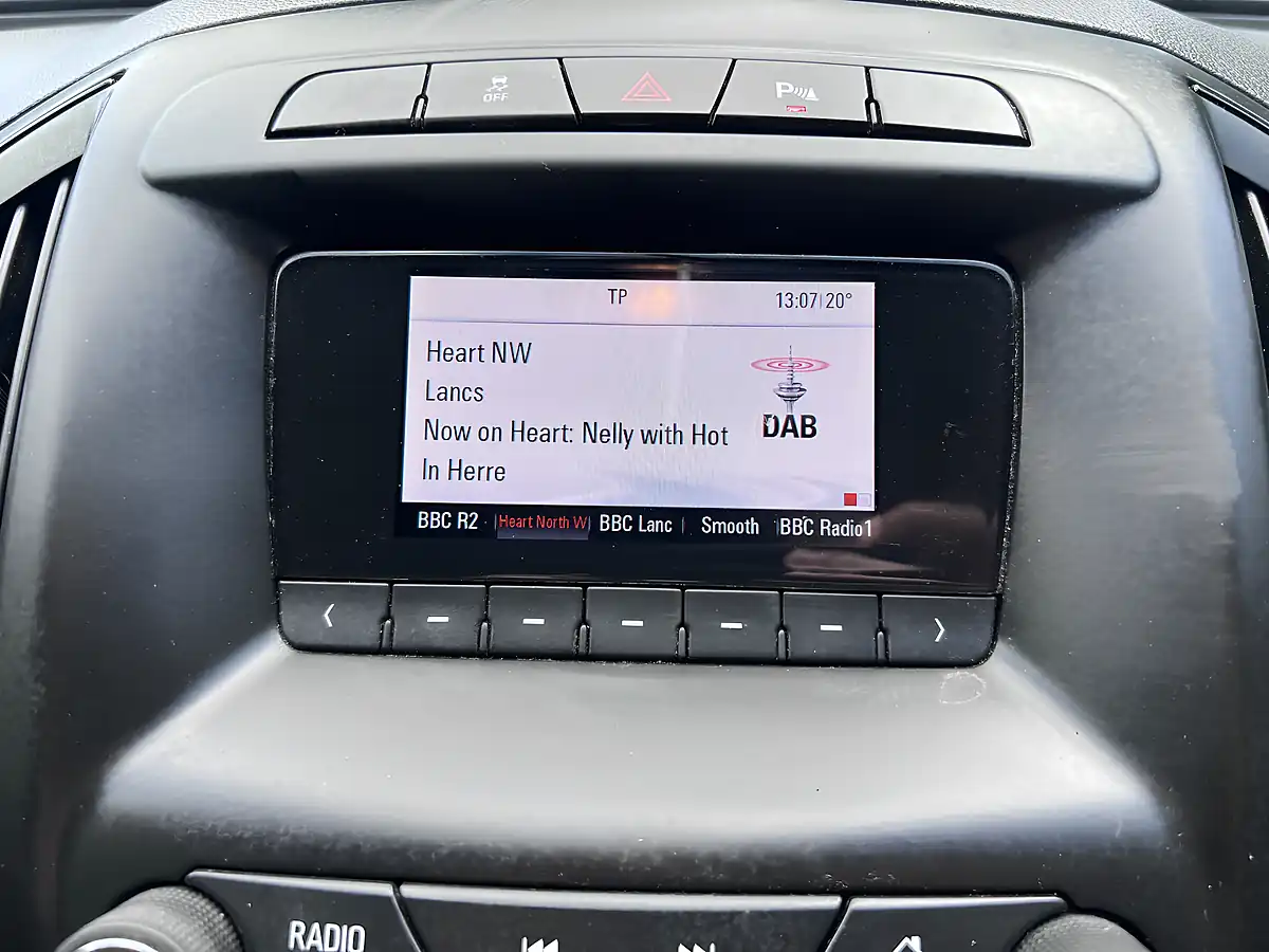 Used 2014 Vauxhall Insignia Design Red - Interior and Exterior details 15