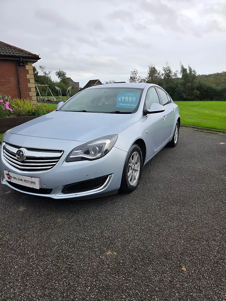 Used 2014 Vauxhall Insignia Design Silver - Interior and Exterior details 8