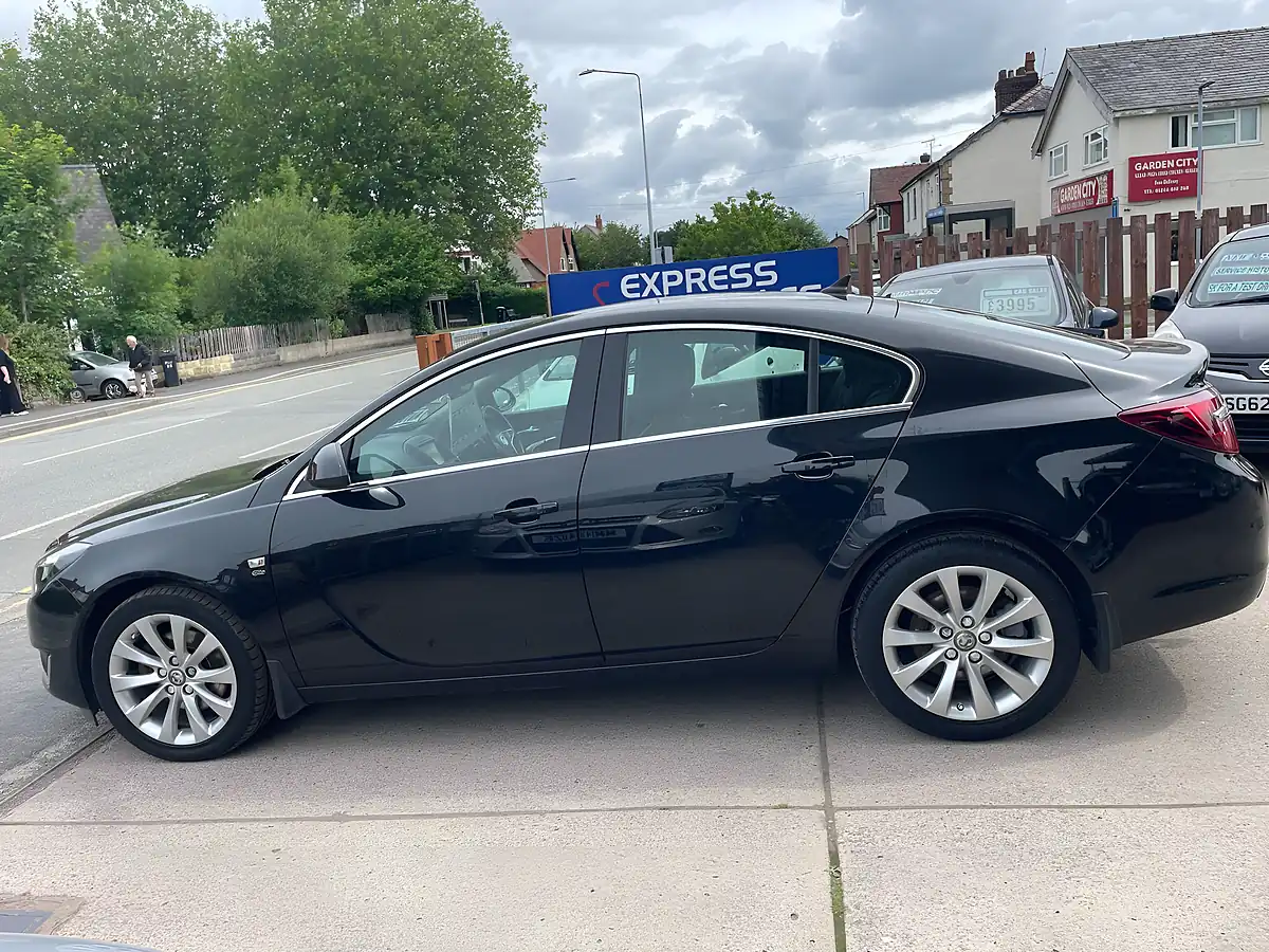 Used 2014 Vauxhall Insignia Elite Nav Black - Interior and Exterior details 6