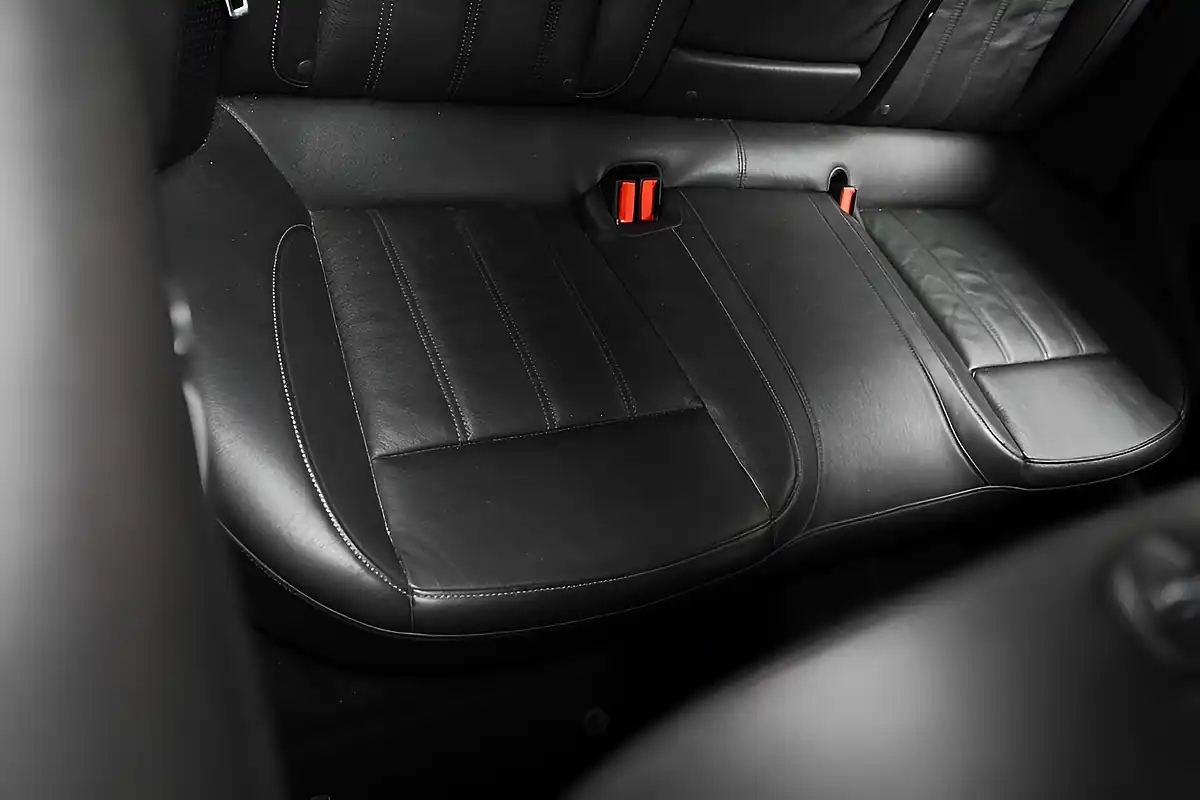 Used 2014 Vauxhall Insignia Elite Nav Red - Interior and Exterior details 12