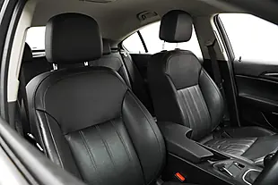 Used 2014 Vauxhall Insignia Elite Nav Red - Interior and Exterior details 9