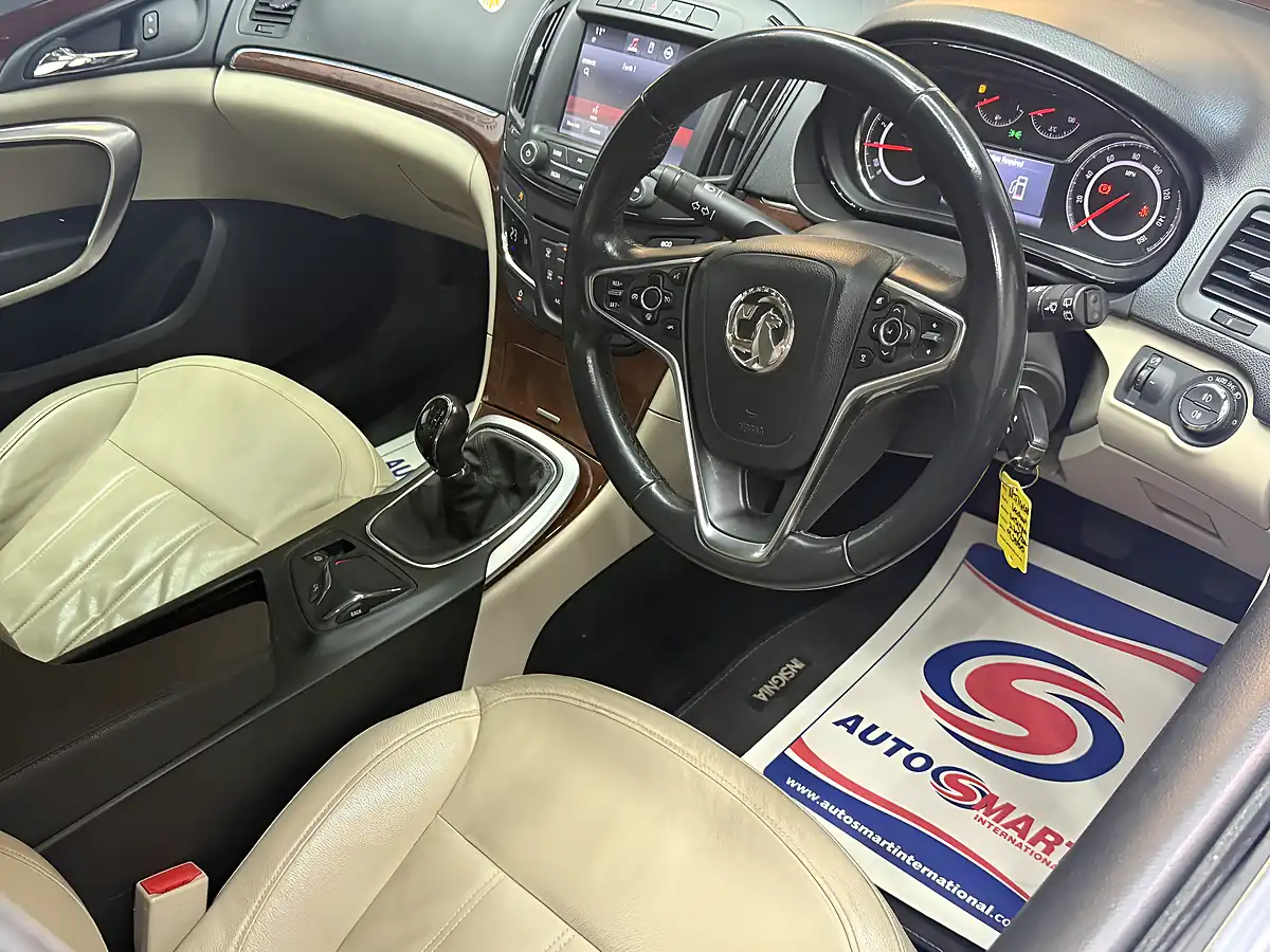 Used 2014 Vauxhall Insignia Elite Nav Silver - Interior and Exterior details 10