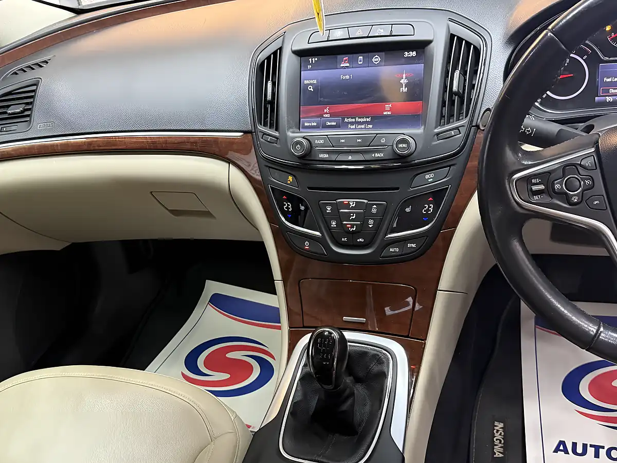 Used 2014 Vauxhall Insignia Elite Nav Silver - Interior and Exterior details 12