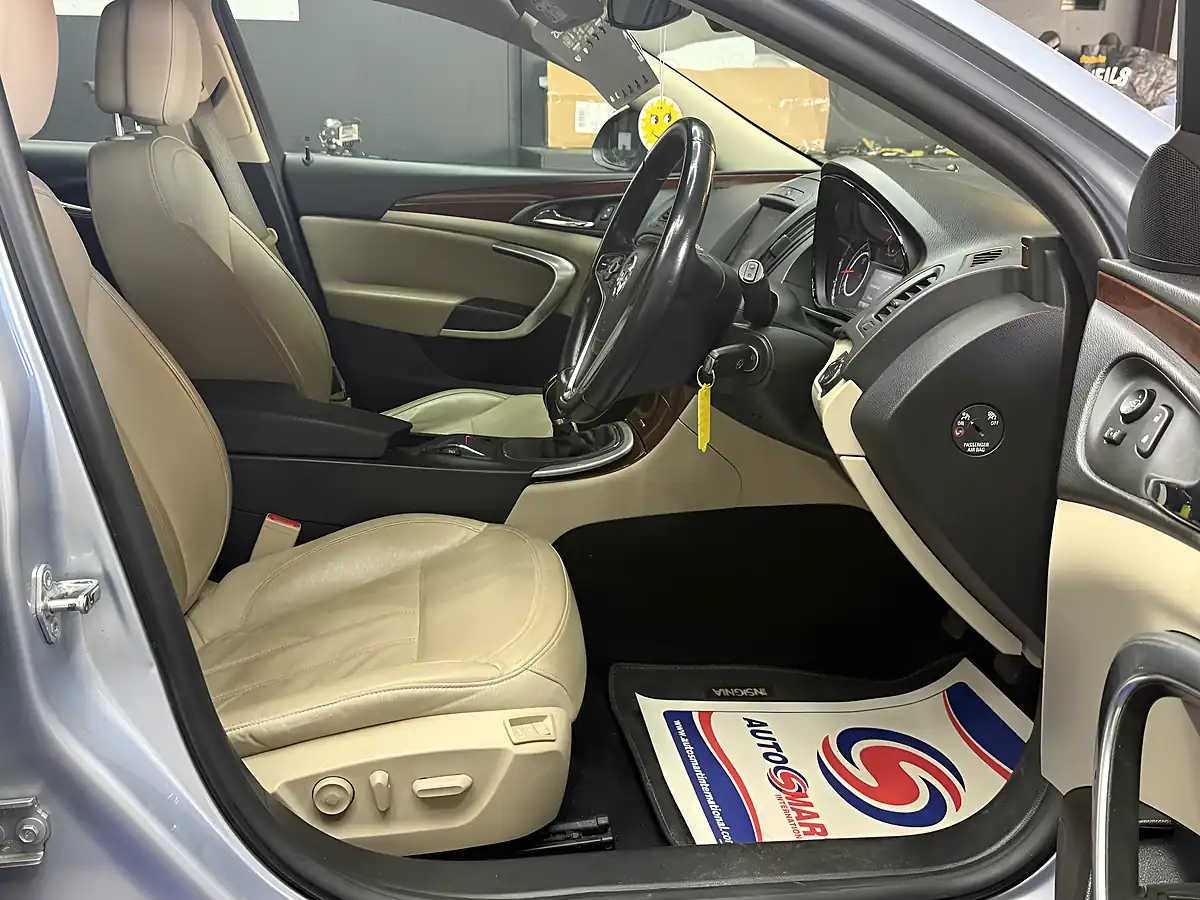 Used 2014 Vauxhall Insignia Elite Nav Silver - Interior and Exterior details 13