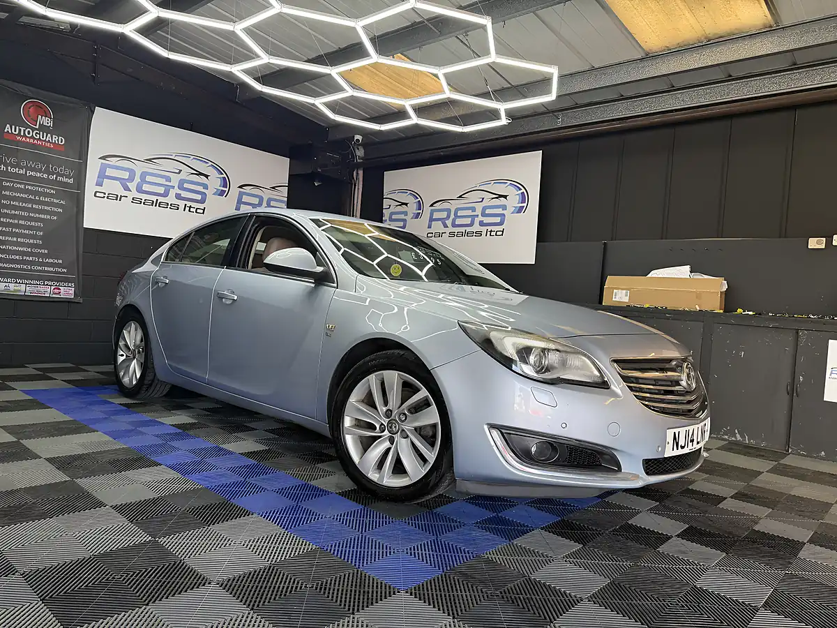 Used 2014 Vauxhall Insignia Elite Nav Silver - Interior and Exterior details 3