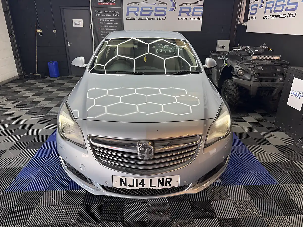Used 2014 Vauxhall Insignia Elite Nav Silver - Interior and Exterior details 4