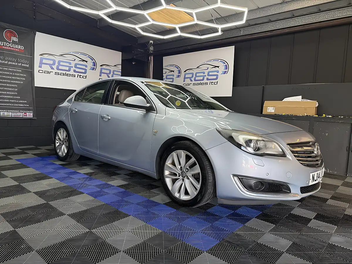 Used 2014 Vauxhall Insignia Elite Nav Silver - Interior and Exterior details 5