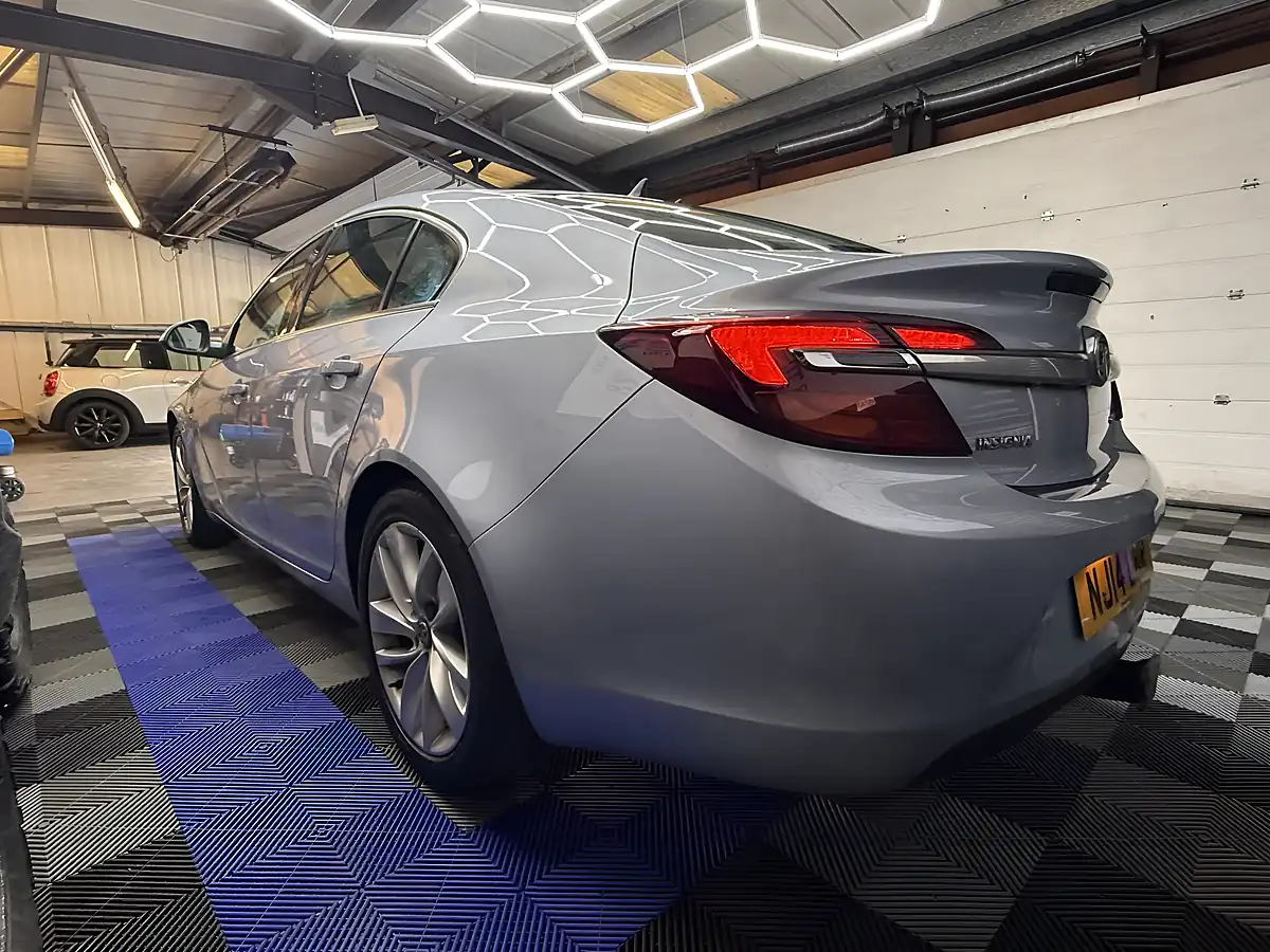 Used 2014 Vauxhall Insignia Elite Nav Silver - Interior and Exterior details 9