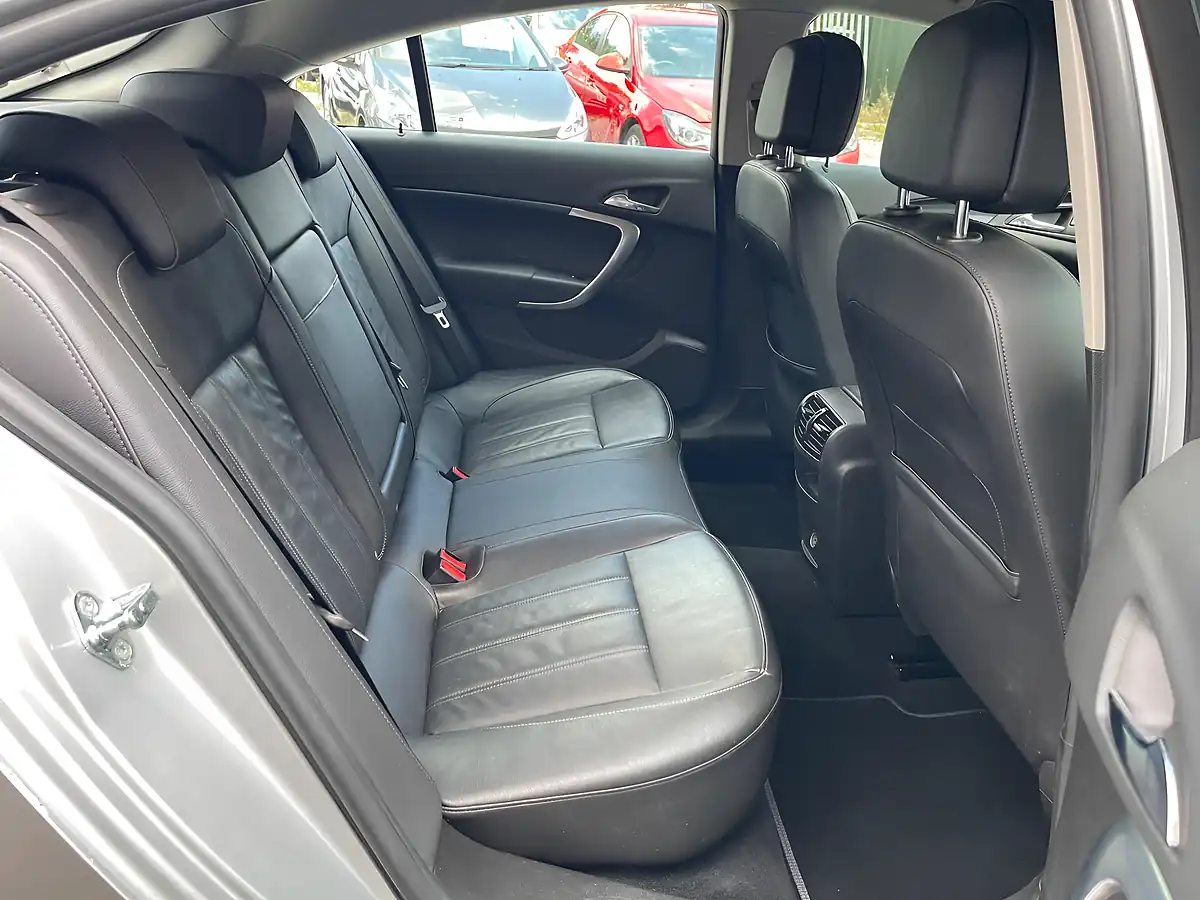 Used 2014 Vauxhall Insignia Elite Nav Silver - Interior and Exterior details 11