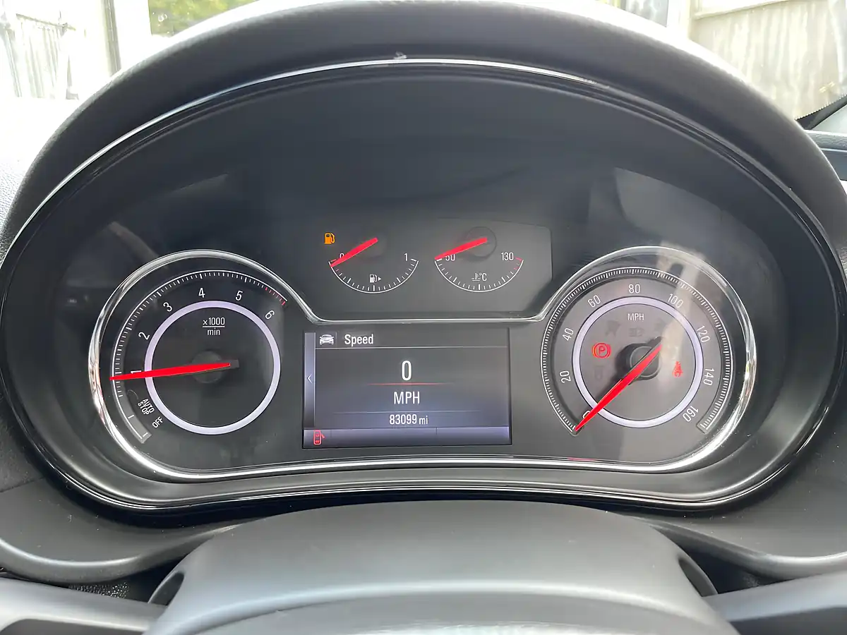 Used 2014 Vauxhall Insignia Elite Nav Silver - Interior and Exterior details 16
