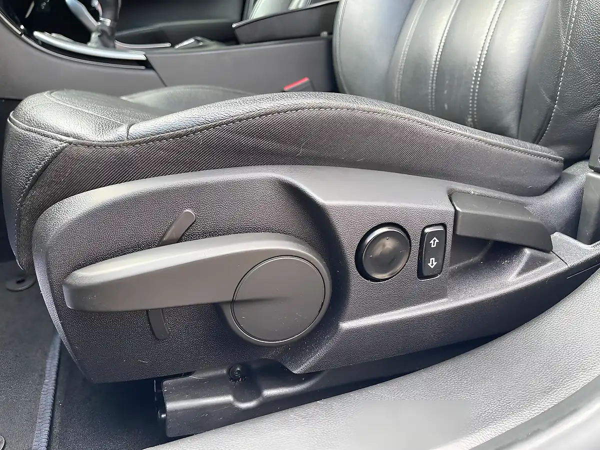 Used 2014 Vauxhall Insignia Elite Nav Silver - Interior and Exterior details 18