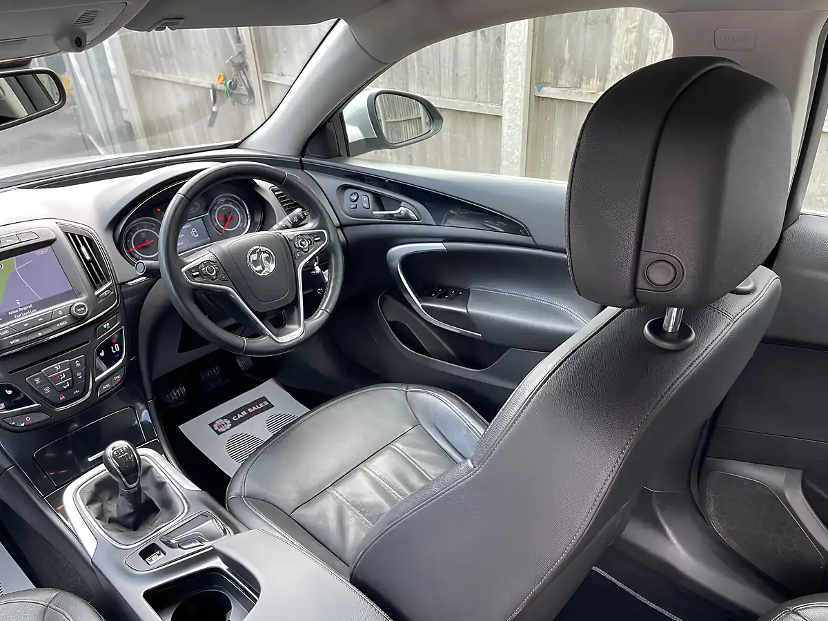 Used 2014 Vauxhall Insignia Elite Nav Silver - Interior and Exterior details 5