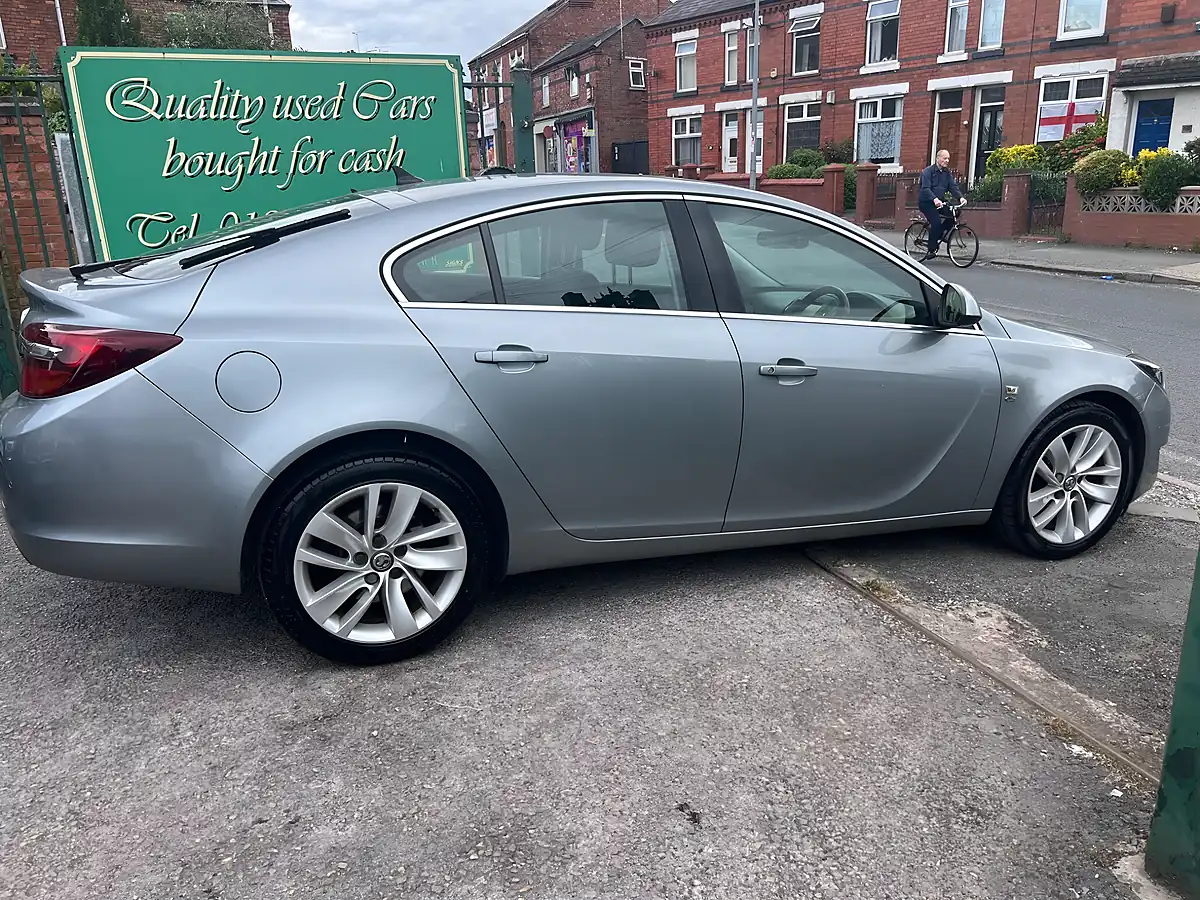 Used 2014 Vauxhall Insignia Elite Nav Silver - Interior and Exterior details 8
