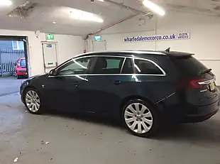 Used 2014 Vauxhall Insignia Elite Nav Sports Tourer Green - Interior and Exterior details 9