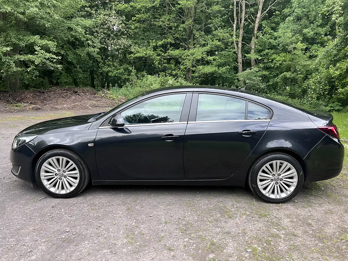 Used 2014 Vauxhall Insignia Energy Black - Interior and Exterior details 3