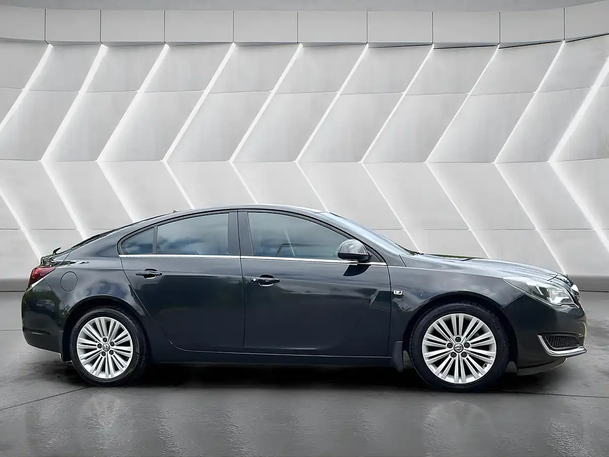 Used 2014 Vauxhall Insignia Energy Black - Interior and Exterior details 4
