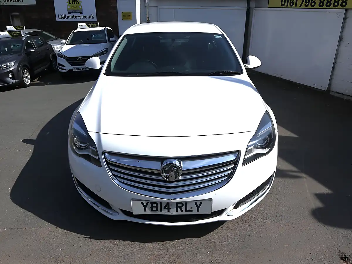 Used 2014 Vauxhall Insignia Energy White - Interior and Exterior details 4