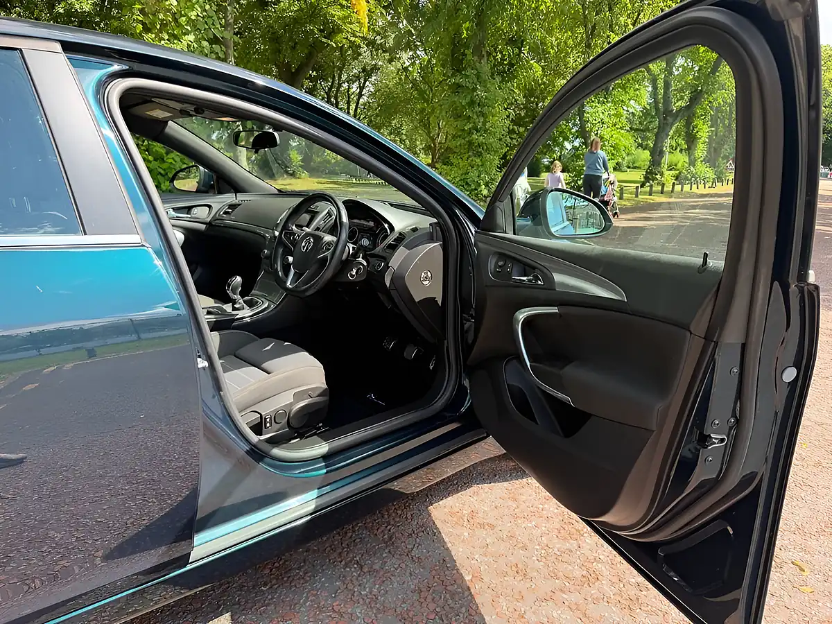 Used 2014 Vauxhall Insignia Limited Edition Green - Interior and Exterior details 10