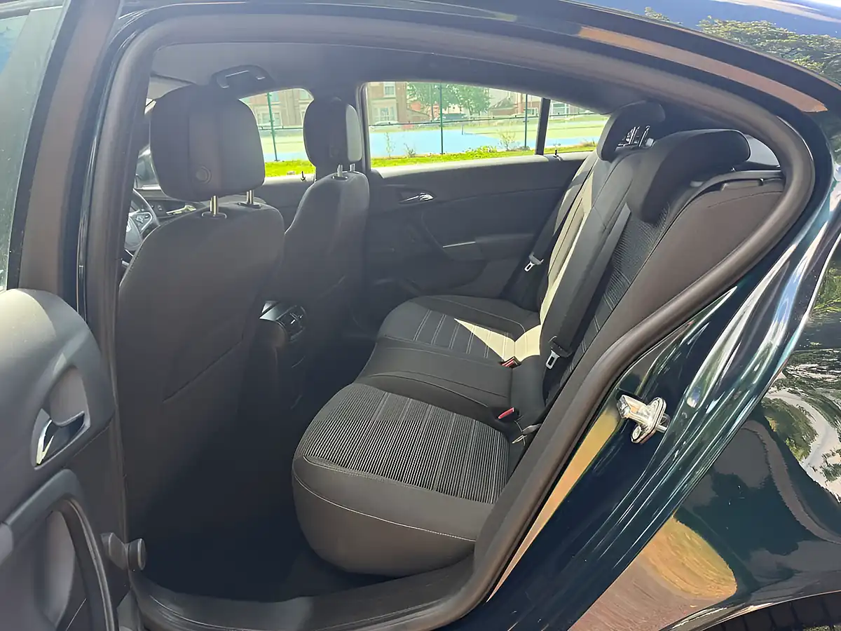 Used 2014 Vauxhall Insignia Limited Edition Green - Interior and Exterior details 13