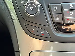 Used 2014 Vauxhall Insignia Limited Edition Green - Interior and Exterior details 16