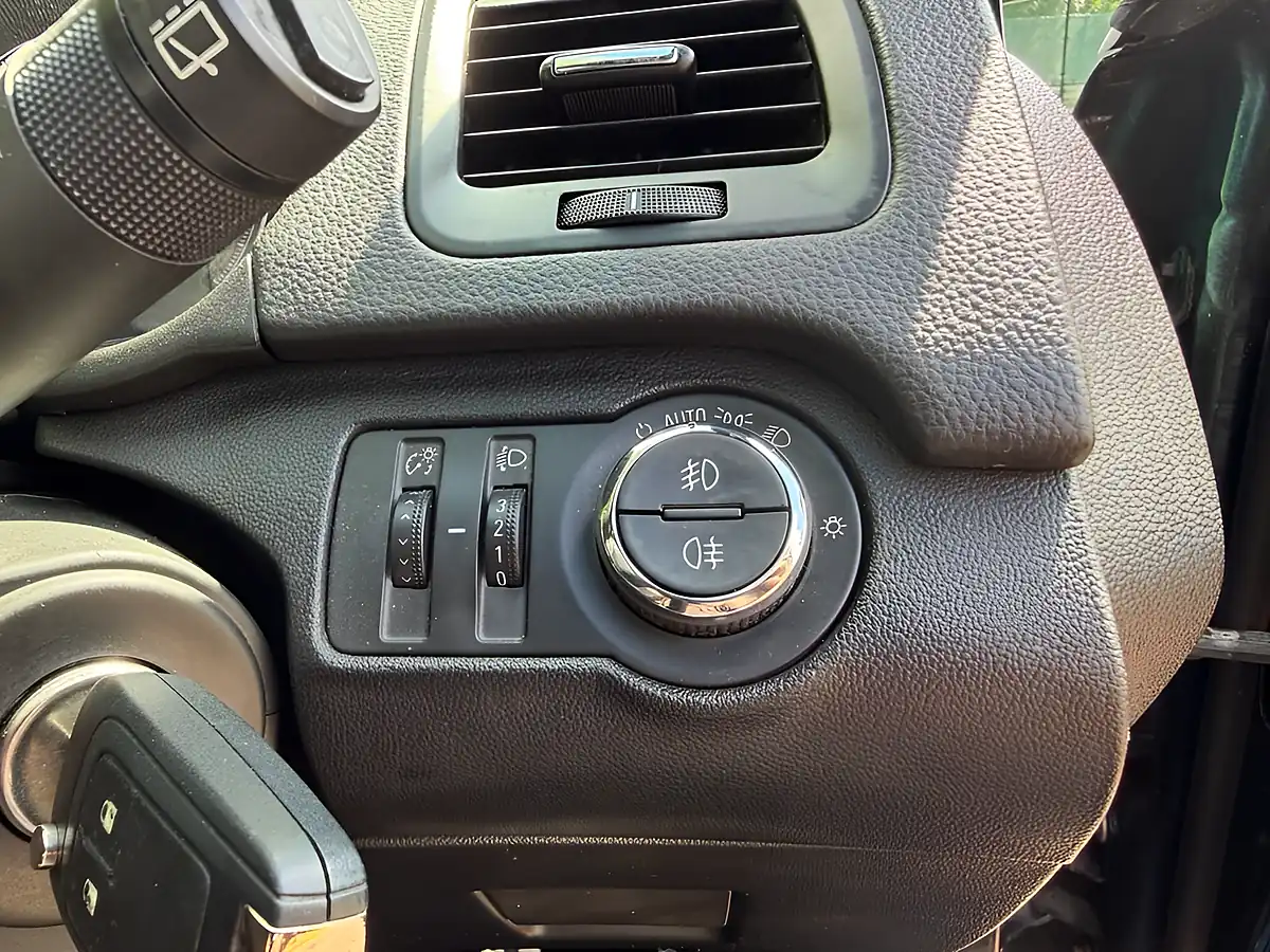 Used 2014 Vauxhall Insignia Limited Edition Green - Interior and Exterior details 18