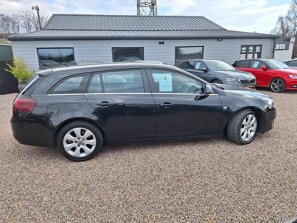 Used 2014 Vauxhall Insignia Sri Black - Interior and Exterior details 12