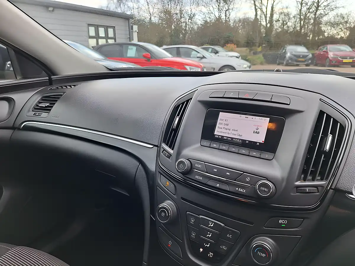 Used 2014 Vauxhall Insignia Sri Black - Interior and Exterior details 13
