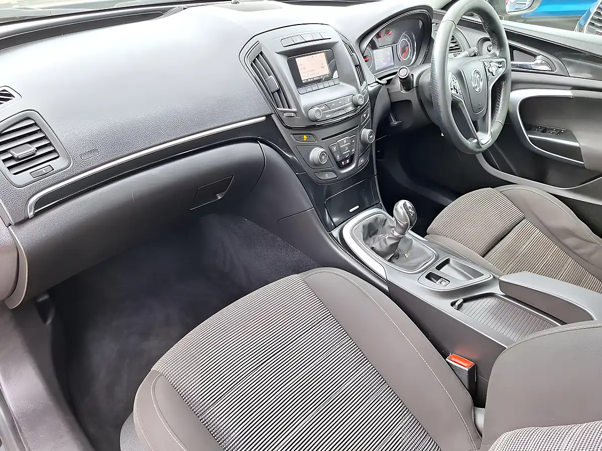Used 2014 Vauxhall Insignia Sri Black - Interior and Exterior details 3