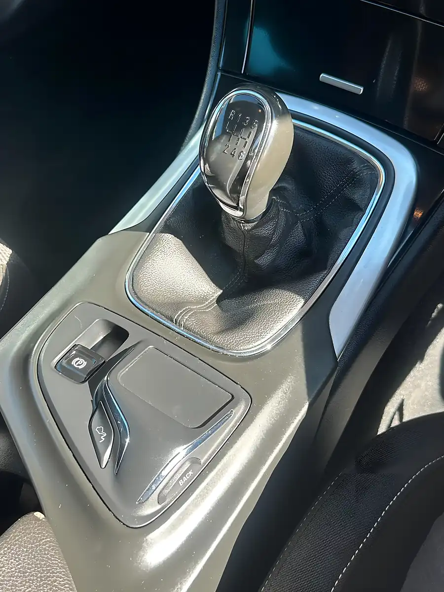 Used 2014 Vauxhall Insignia Sri Nav Black - Interior and Exterior details 8