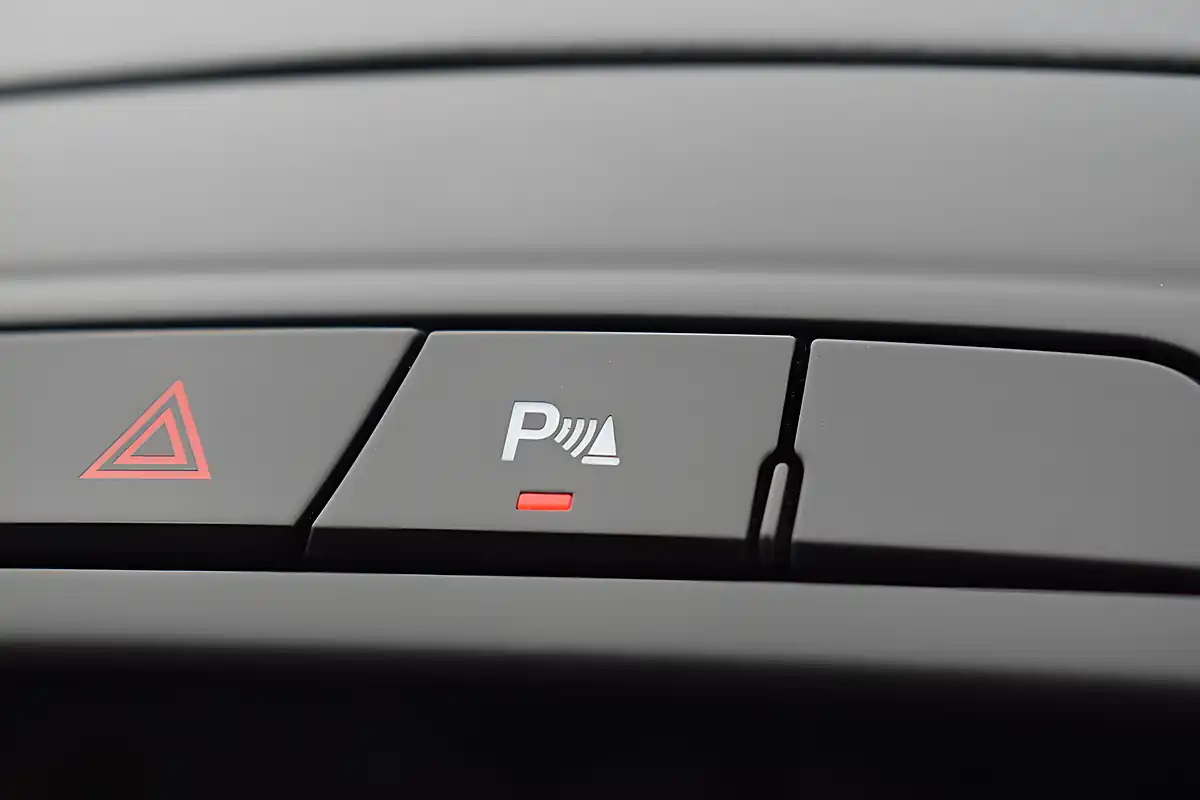 Used 2014 Vauxhall Insignia Sri Nav White - Interior and Exterior details 16