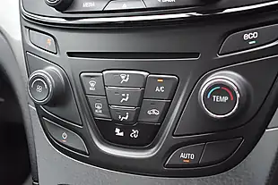 Used 2014 Vauxhall Insignia Sri Nav White - Interior and Exterior details 17