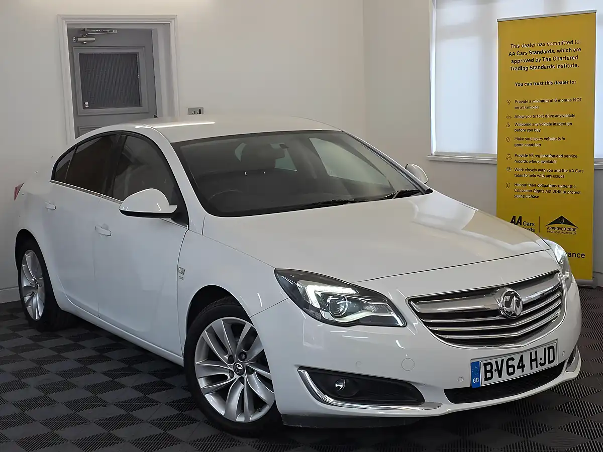 Used 2014 Vauxhall Insignia Sri Nav White - Interior and Exterior details 3