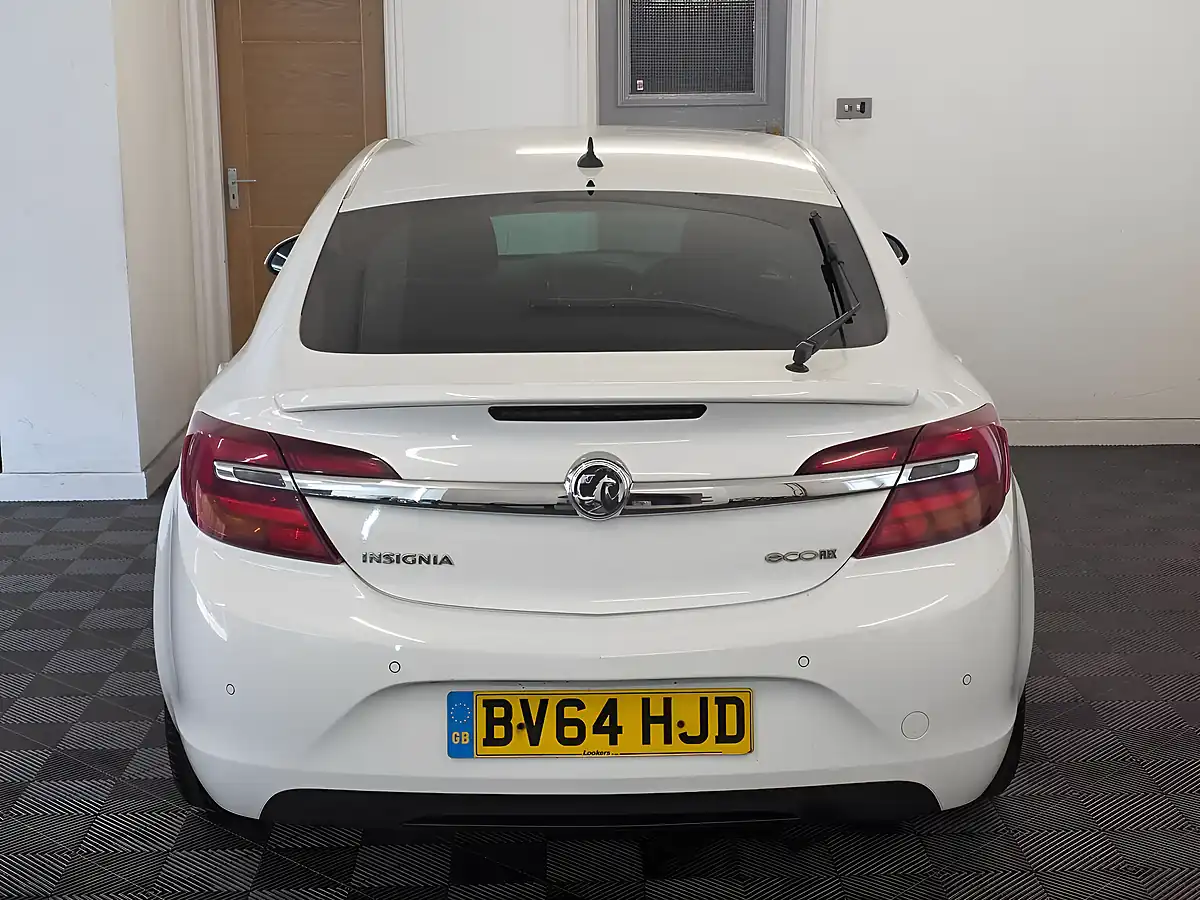 Used 2014 Vauxhall Insignia Sri Nav White - Interior and Exterior details 5
