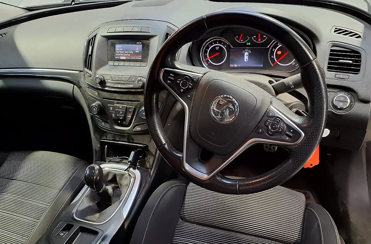 Used 2014 Vauxhall Insignia Sri Silver - Interior and Exterior details 5
