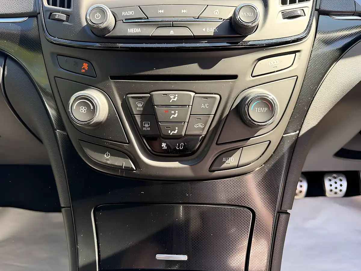 Used 2014 Vauxhall Insignia Sri Vx Line Black - Interior and Exterior details 20