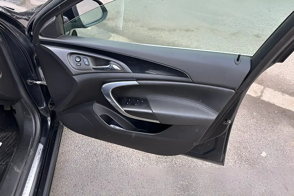 Used 2014 Vauxhall Insignia Tech Line Black - Interior and Exterior details 17