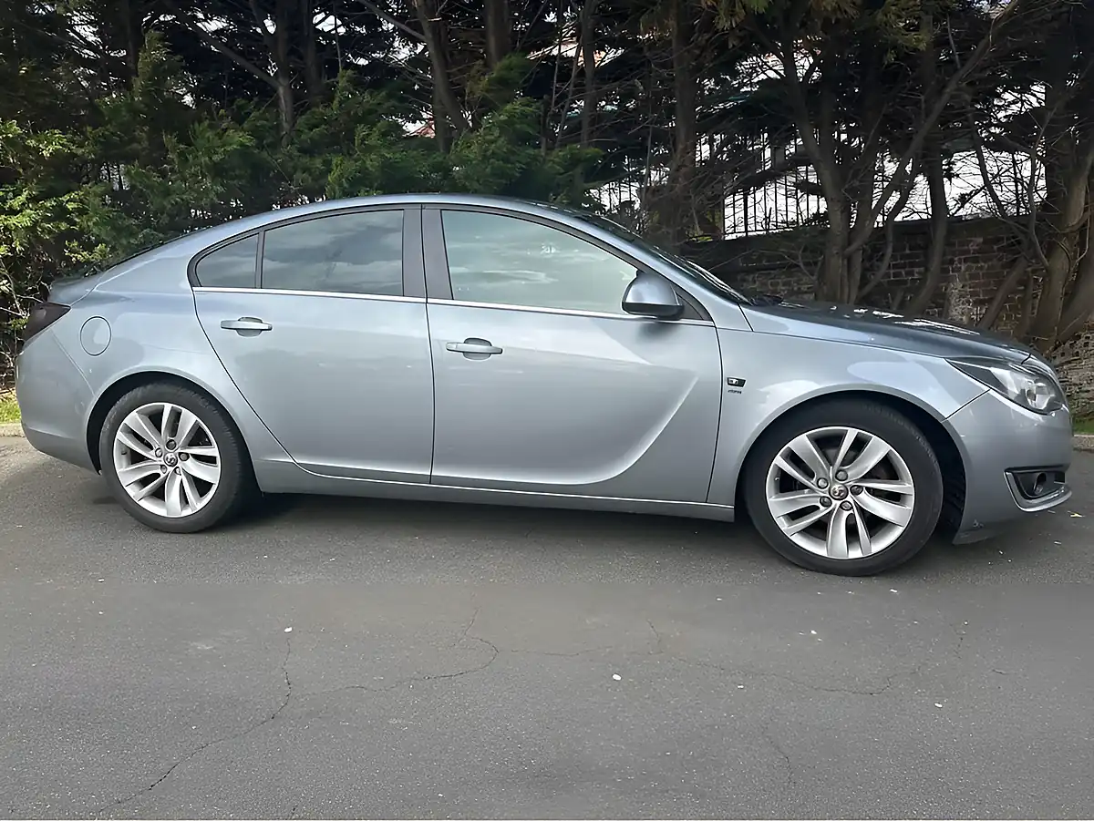 Used 2014 Vauxhall Insignia Tech Line Silver - Interior and Exterior details 10
