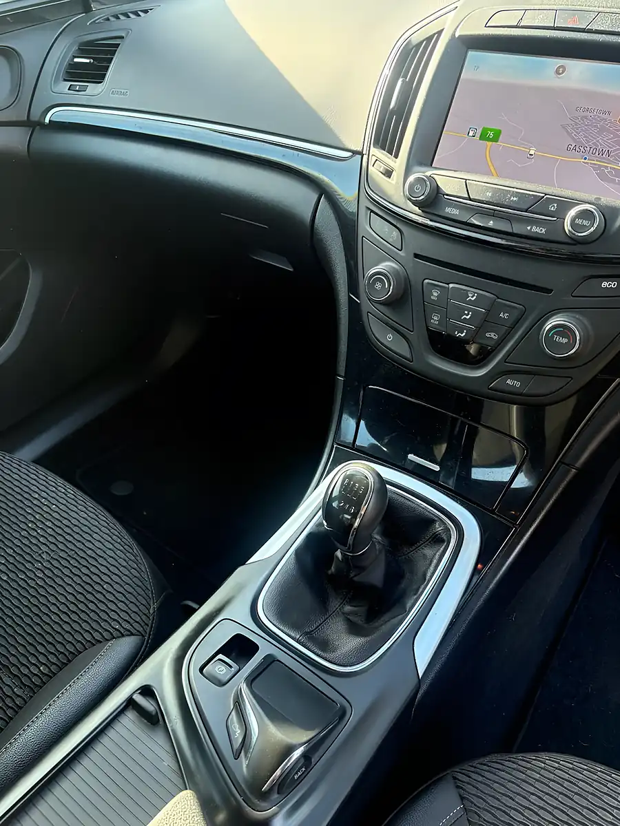 Used 2014 Vauxhall Insignia Tech Line White - Interior and Exterior details 11