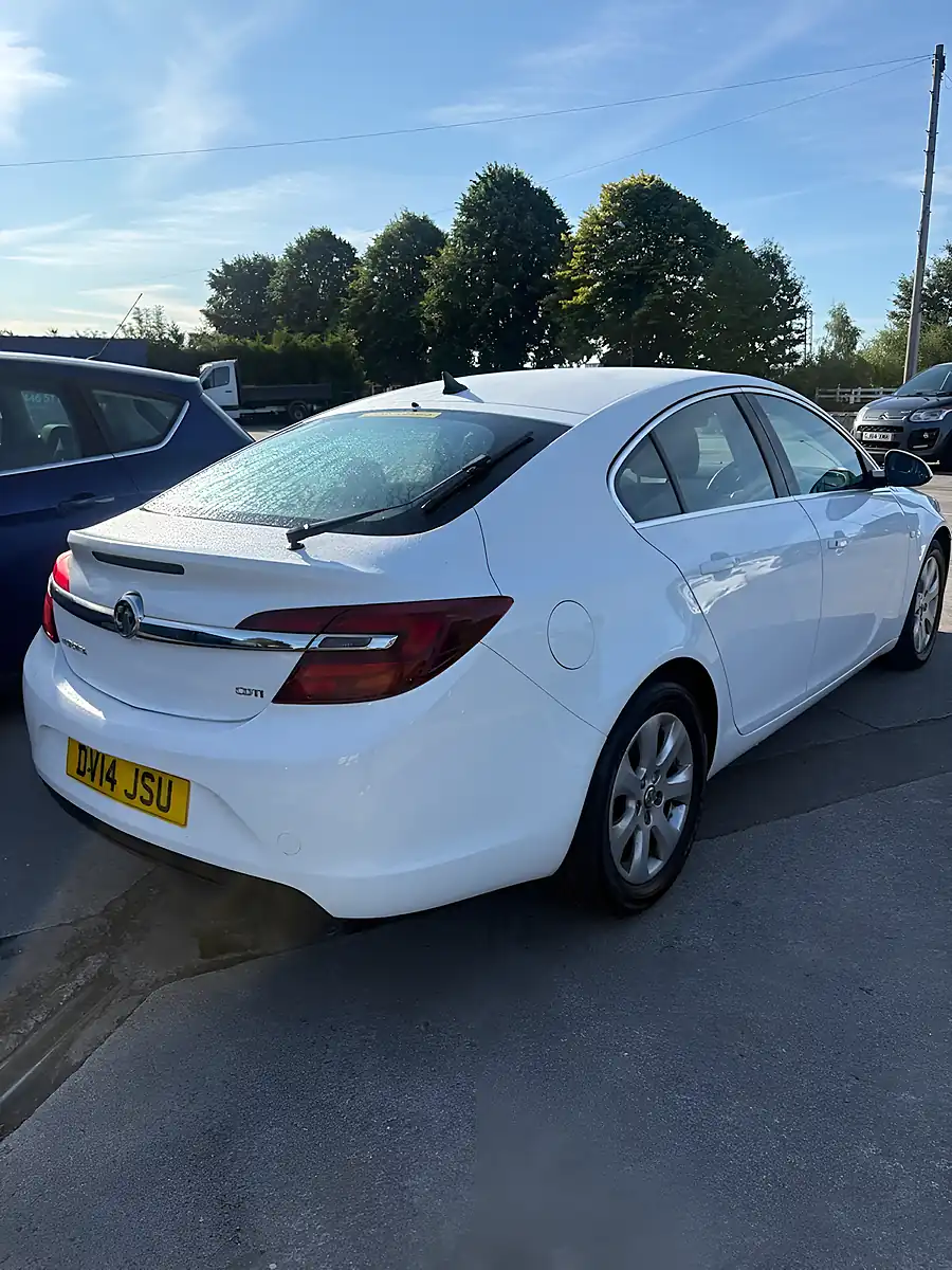 Used 2014 Vauxhall Insignia Tech Line White - Interior and Exterior details 4