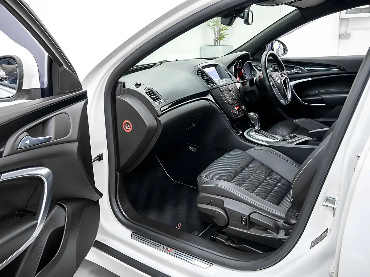 Used 2014 Vauxhall Insignia Vxr Supersport White - Interior and Exterior details 11