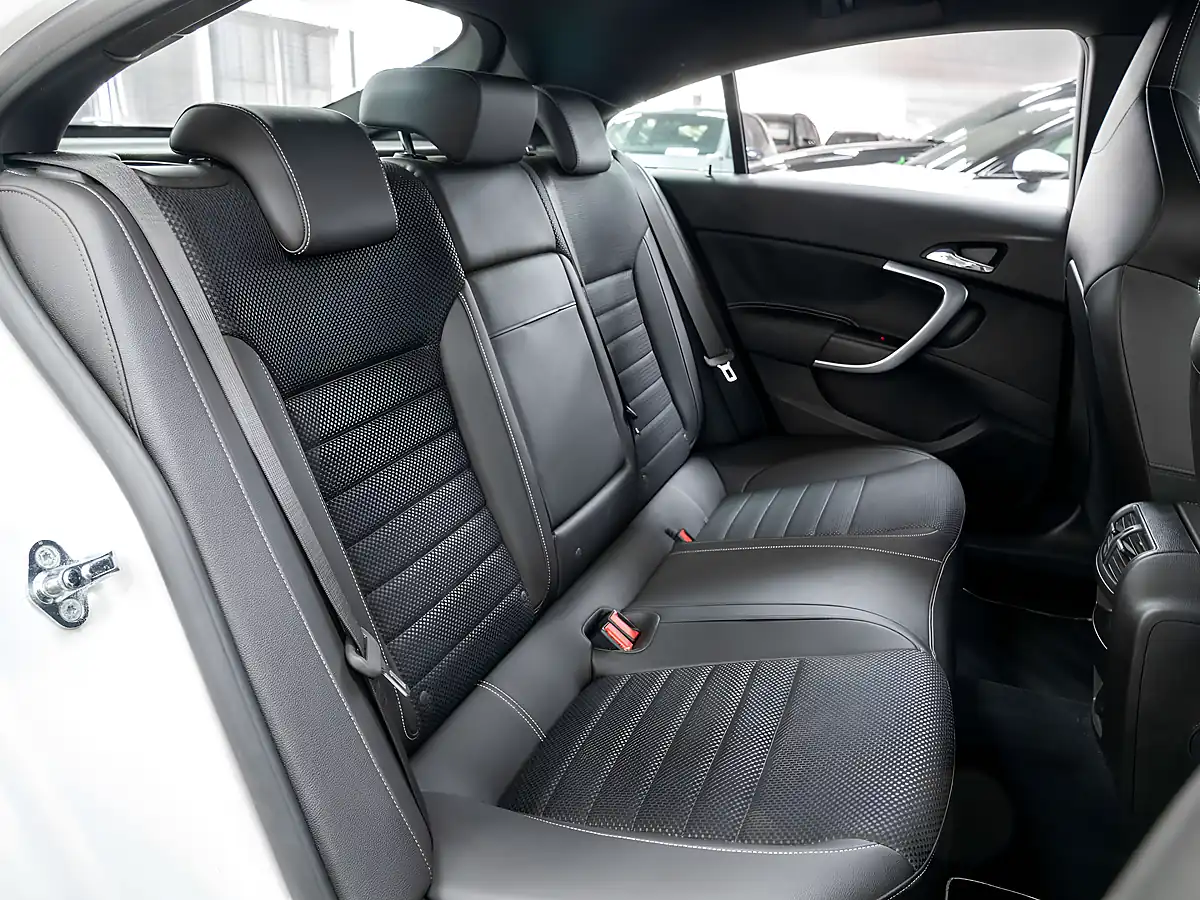 Used 2014 Vauxhall Insignia Vxr Supersport White - Interior and Exterior details 14