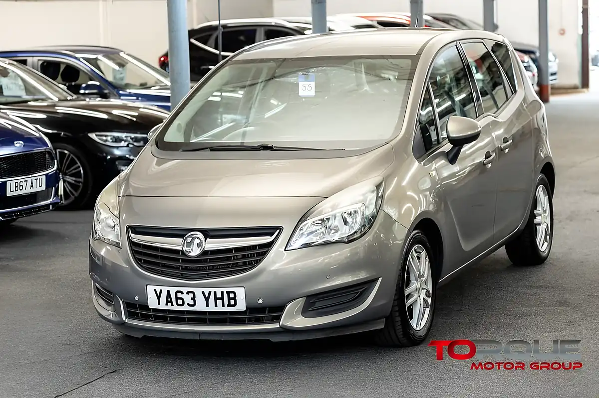 Used 2014 Vauxhall Meriva Exclusiv Brown - Front View