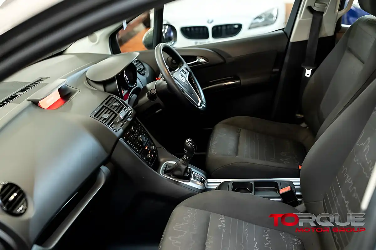 Used 2014 Vauxhall Meriva Exclusiv Brown - Interior and Exterior details 19