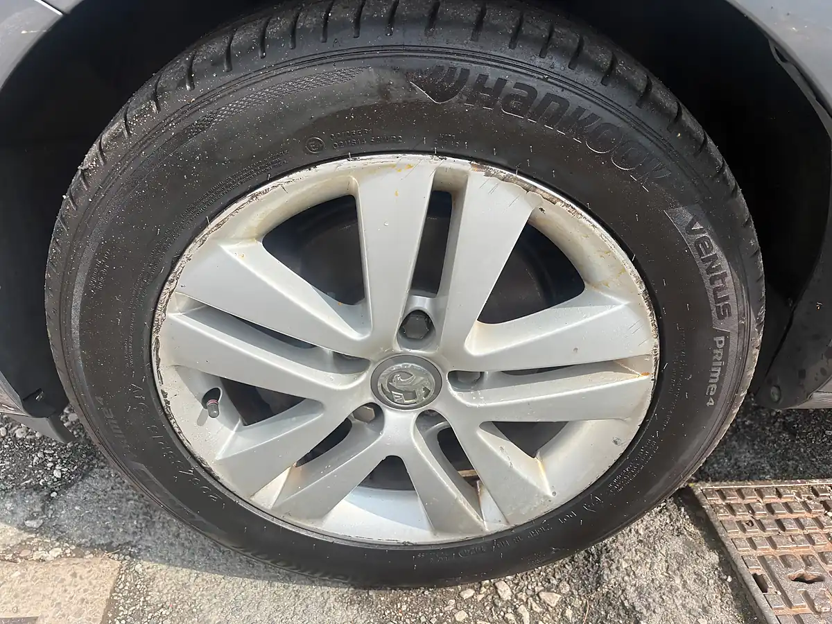 Used 2014 Vauxhall Meriva Life Grey - Interior and Exterior details 12