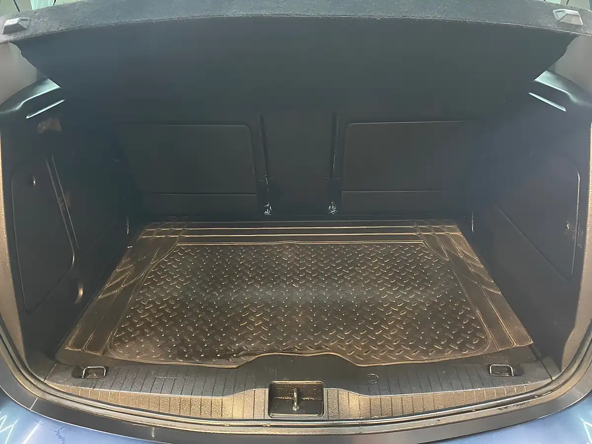 Used 2014 Vauxhall Meriva Se Blue - Interior and Exterior details 13